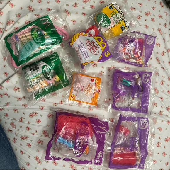 McDonald's Other - McDonald's Polly Pocket Playset Assortment - Purple, Pink, Red, Blue
